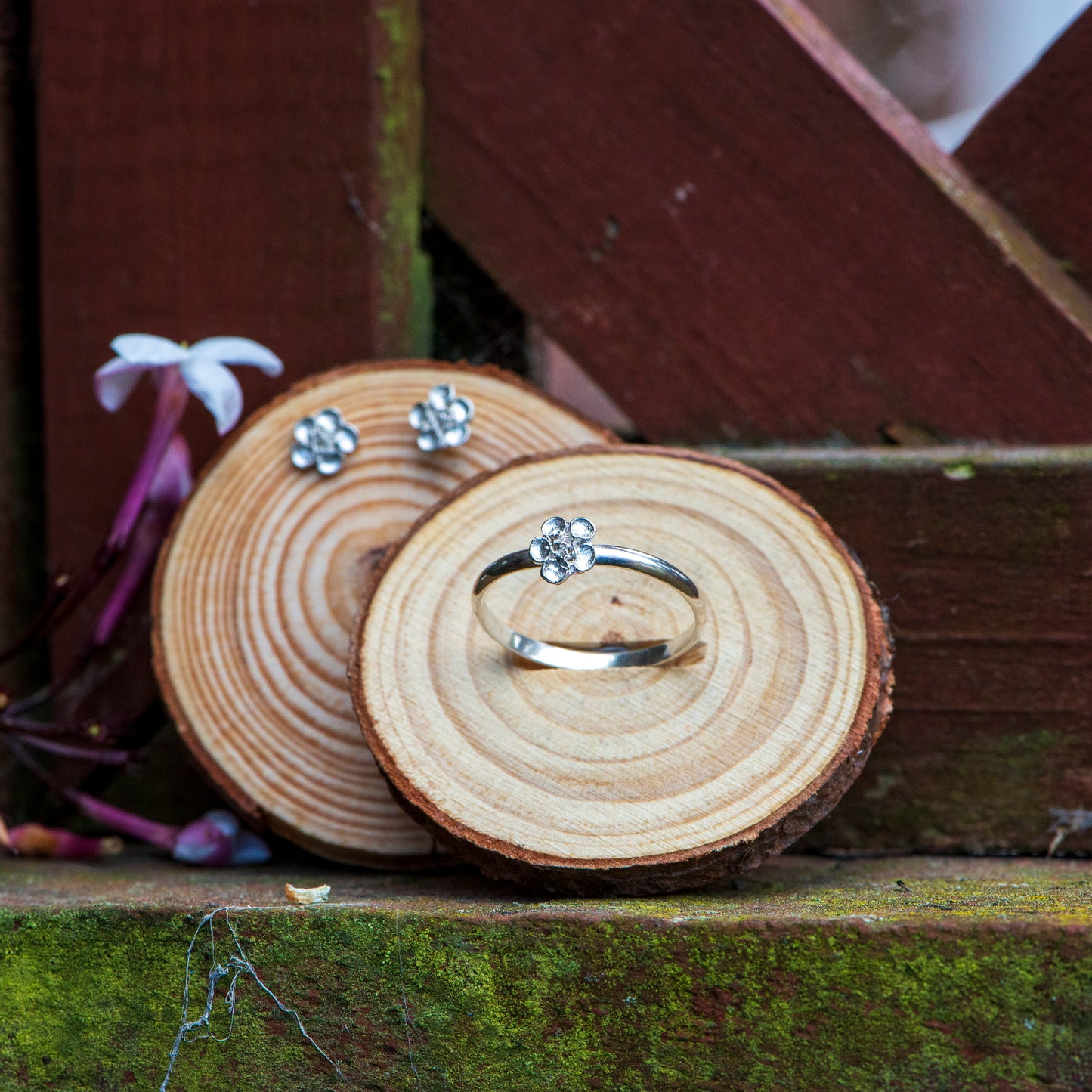Manuka Flower studs
