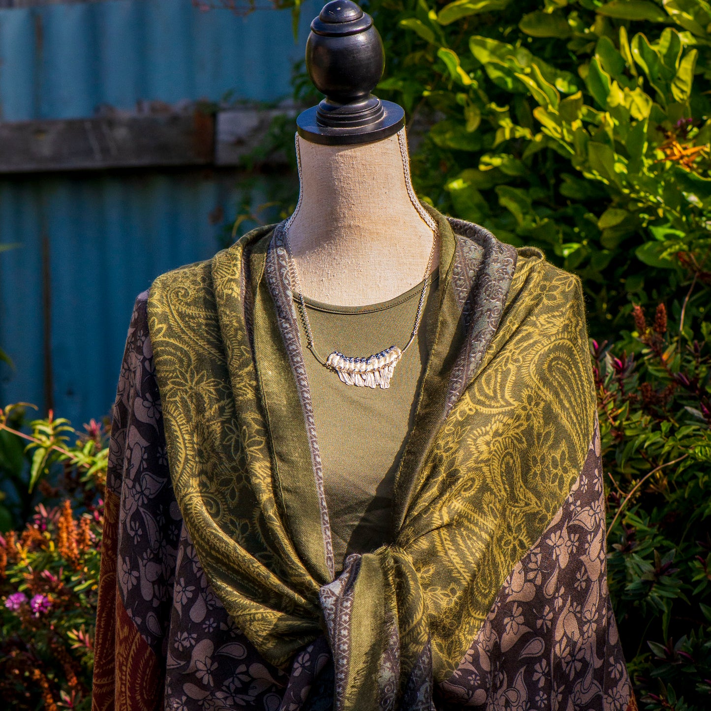 Piwakawaka / Fantail Huddle Necklace