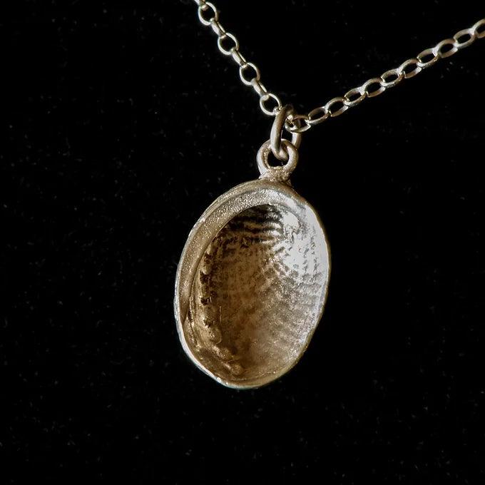 Paua shell pendant - Gilded Kea Jewellery