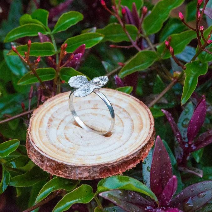 Piwakawaka / Fantail Ring - Gilded Kea Jewellery