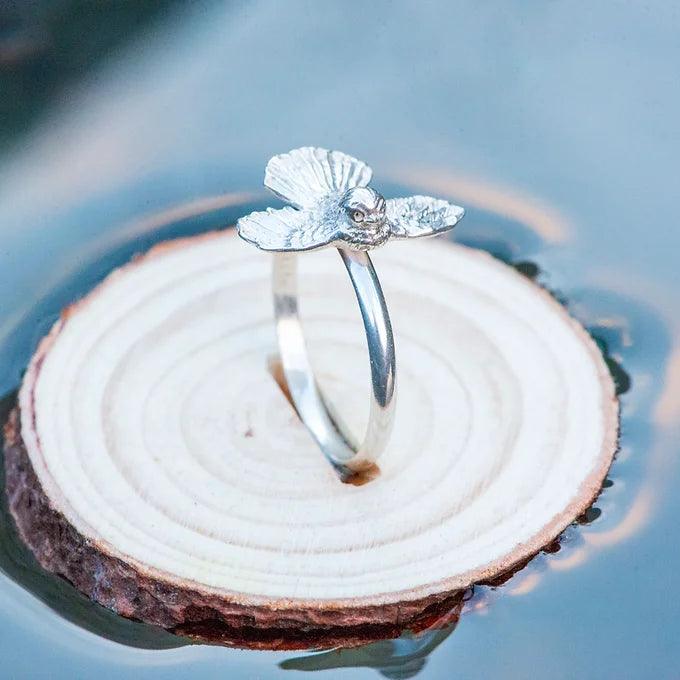 Piwakawaka / Fantail Ring - Gilded Kea Jewellery