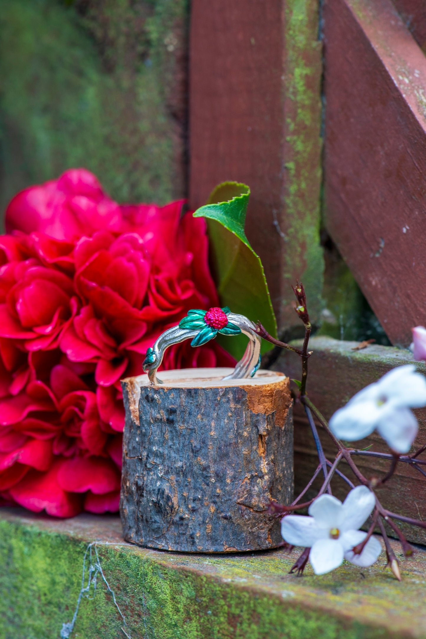 Rata Flower Ring