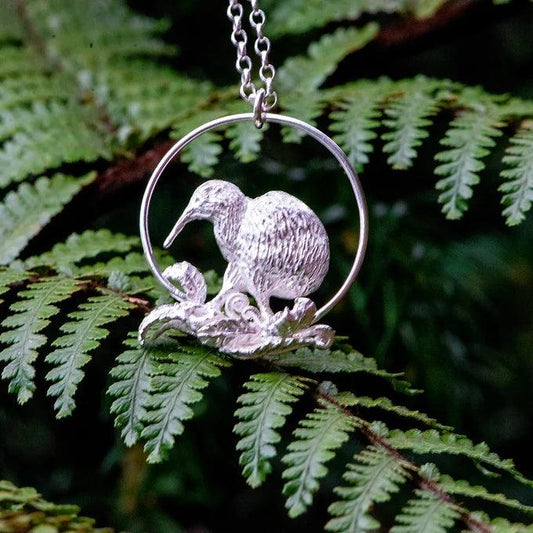 Kiwi pendant - Gilded Kea Jewellery 